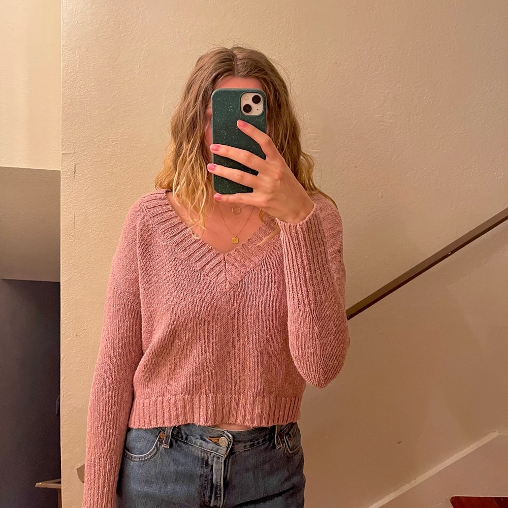 Cropped V-neck sweater